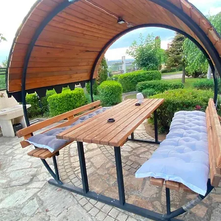 Aspen Cozy With Balcony & Pool By Flat Manаger Razlog